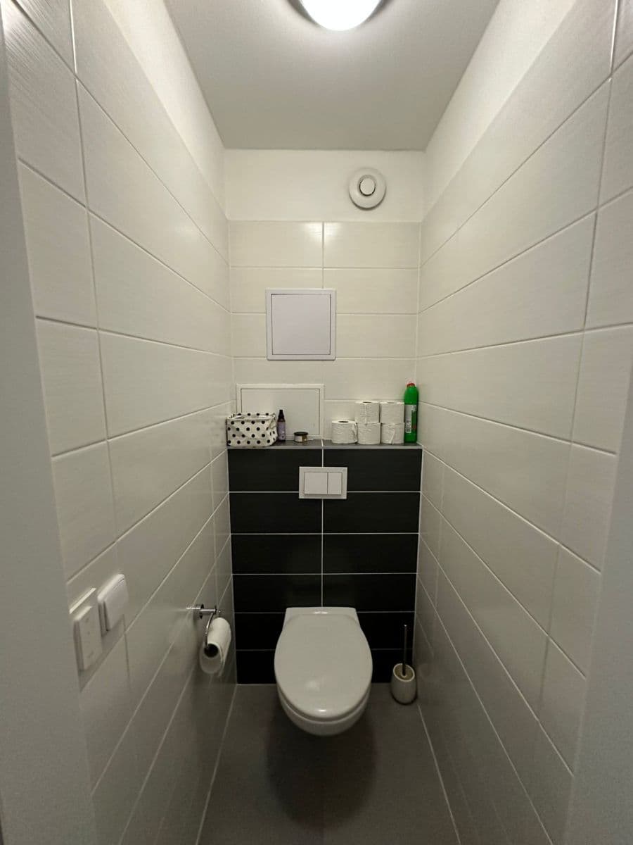 Pronájem bytu 2+1 67 m², Jungmannova, Hradec Králové, Královéhradecký kraj Pronájem bytu 2+1 67 m², Jungmannova, Hradec Králové, Královéhradecký kraj