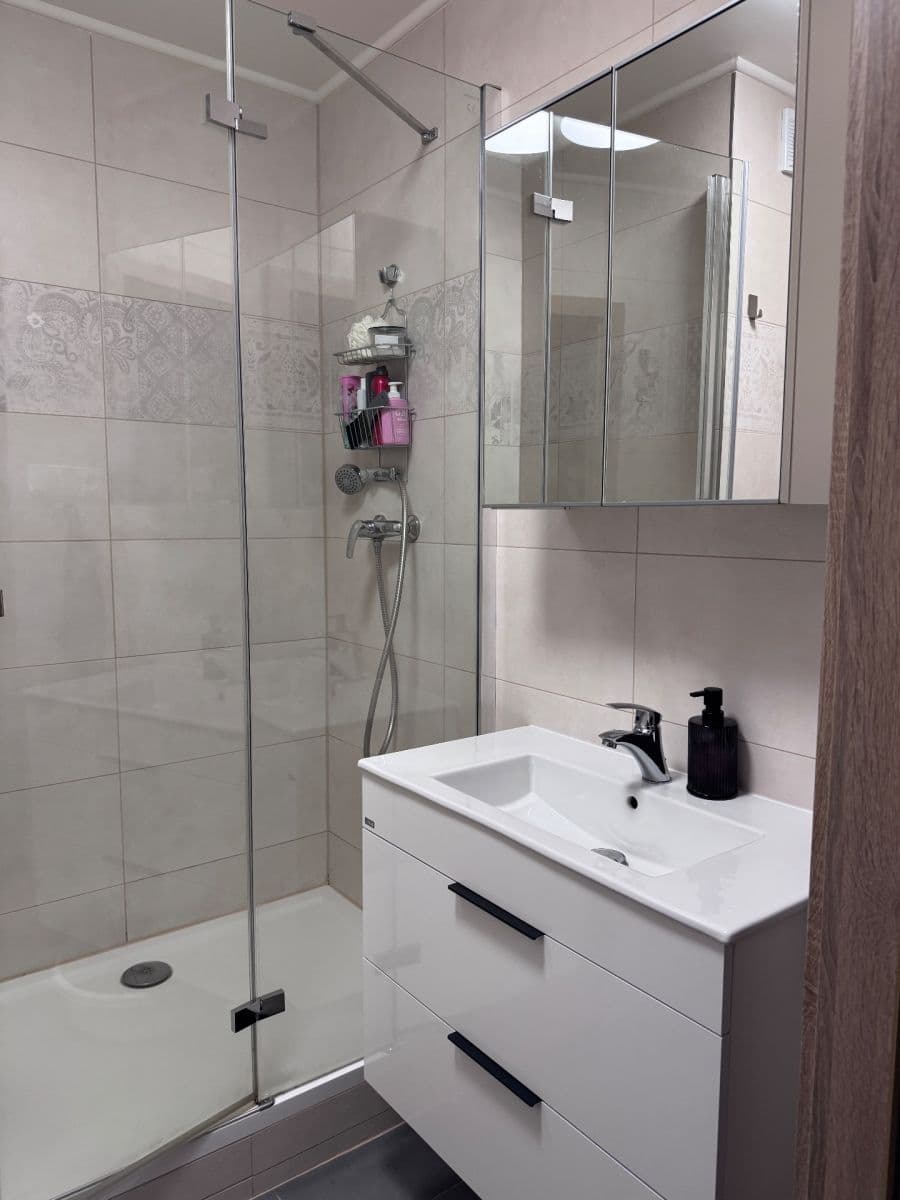 Pronájem bytu 2+kk 49 m², Smotlachova, Praha, Praha Pronájem bytu 2+kk 49 m², Smotlachova, Praha, Praha