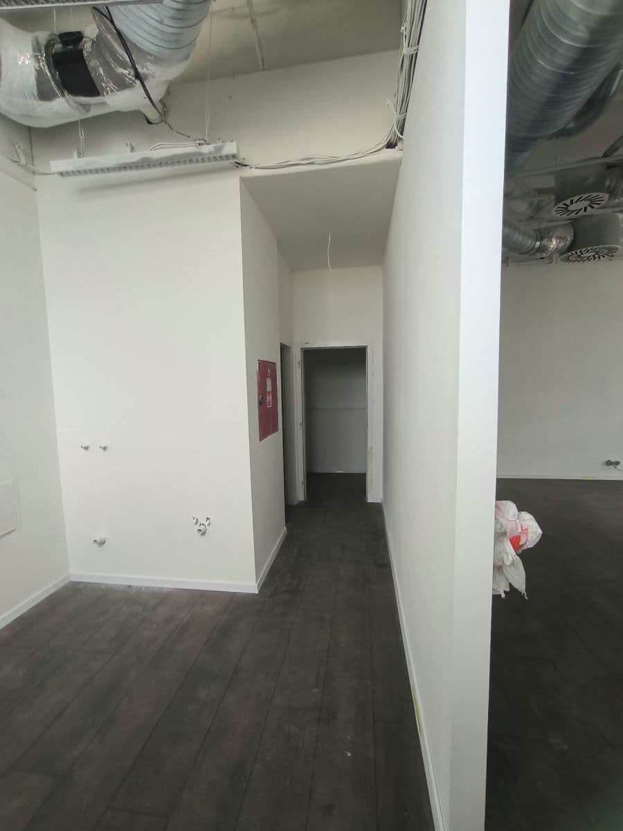Pronájem nebytového prostoru 82 m², P. Pázmaňa, Šaľa, Nitriansky kraj Pronájem nebytového prostoru 82 m², P. Pázmaňa, Šaľa, Nitriansky kraj
