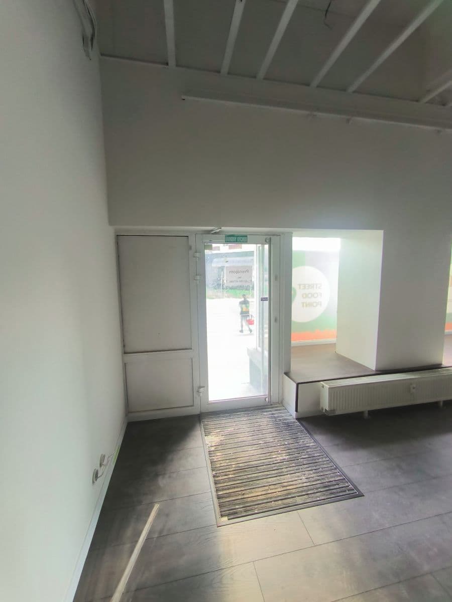 Pronájem nebytového prostoru 82 m², P. Pázmaňa, Šaľa, Nitriansky kraj Pronájem nebytového prostoru 82 m², P. Pázmaňa, Šaľa, Nitriansky kraj