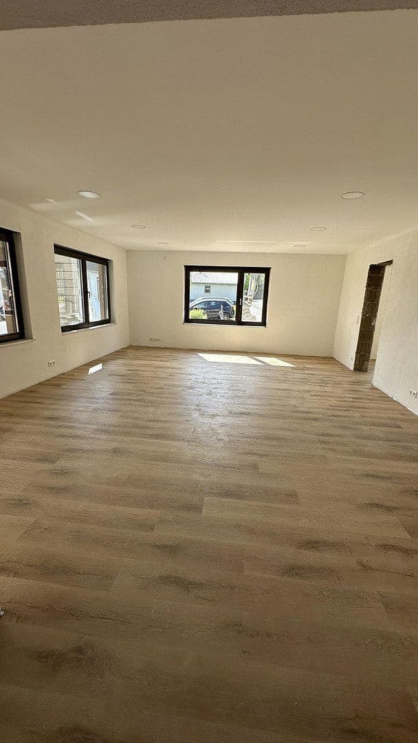Pronájem bytu 2+1 70 m², Norath, Porýní-Falc Pronájem bytu 2+1 70 m², Norath, Porýní-Falc