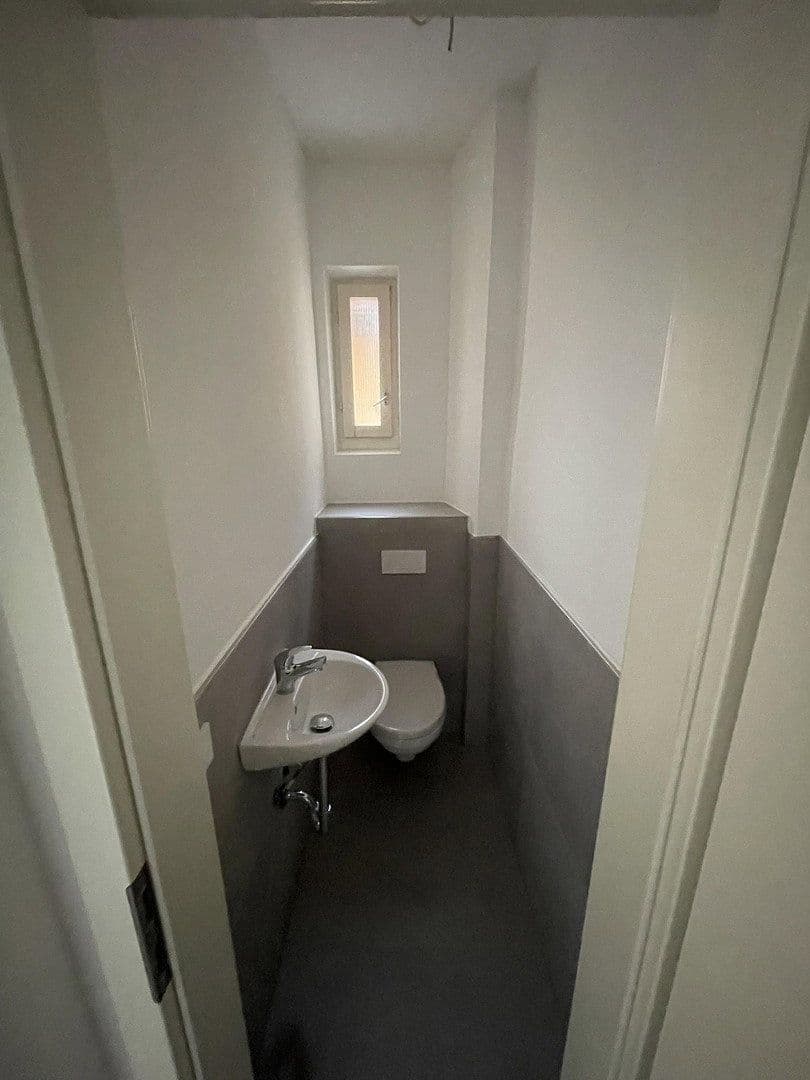 Pronájem bytu 3+1 65 m², Zabergäustr.97, Stuttgart, Bádensko-Württembersko Pronájem bytu 3+1 65 m², Zabergäustr.97, Stuttgart, Bádensko-Württembersko