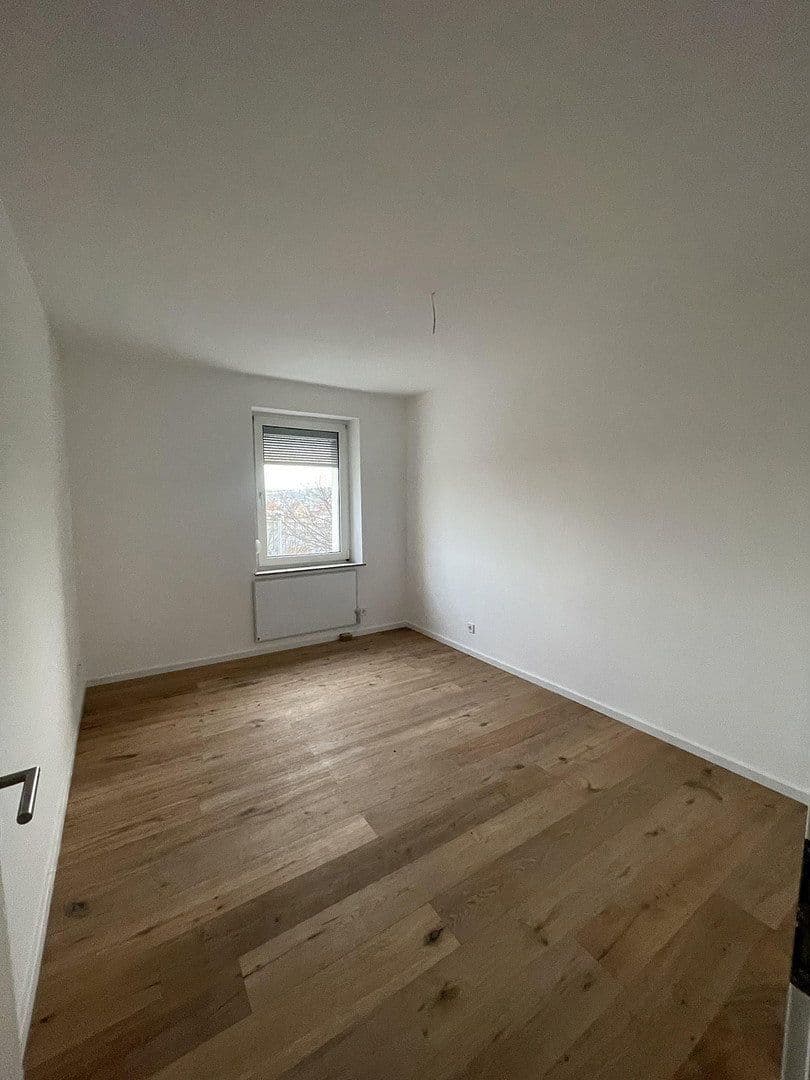 Pronájem bytu 3+1 65 m², Zabergäustr.97, Stuttgart, Bádensko-Württembersko Pronájem bytu 3+1 65 m², Zabergäustr.97, Stuttgart, Bádensko-Württembersko
