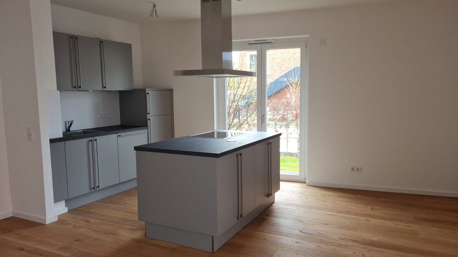 Pronájem bytu 3+1 86 m², Gerrit-Engelke-Straße 27, Hannover, Dolní Sasko Pronájem bytu 3+1 86 m², Gerrit-Engelke-Straße 27, Hannover, Dolní Sasko