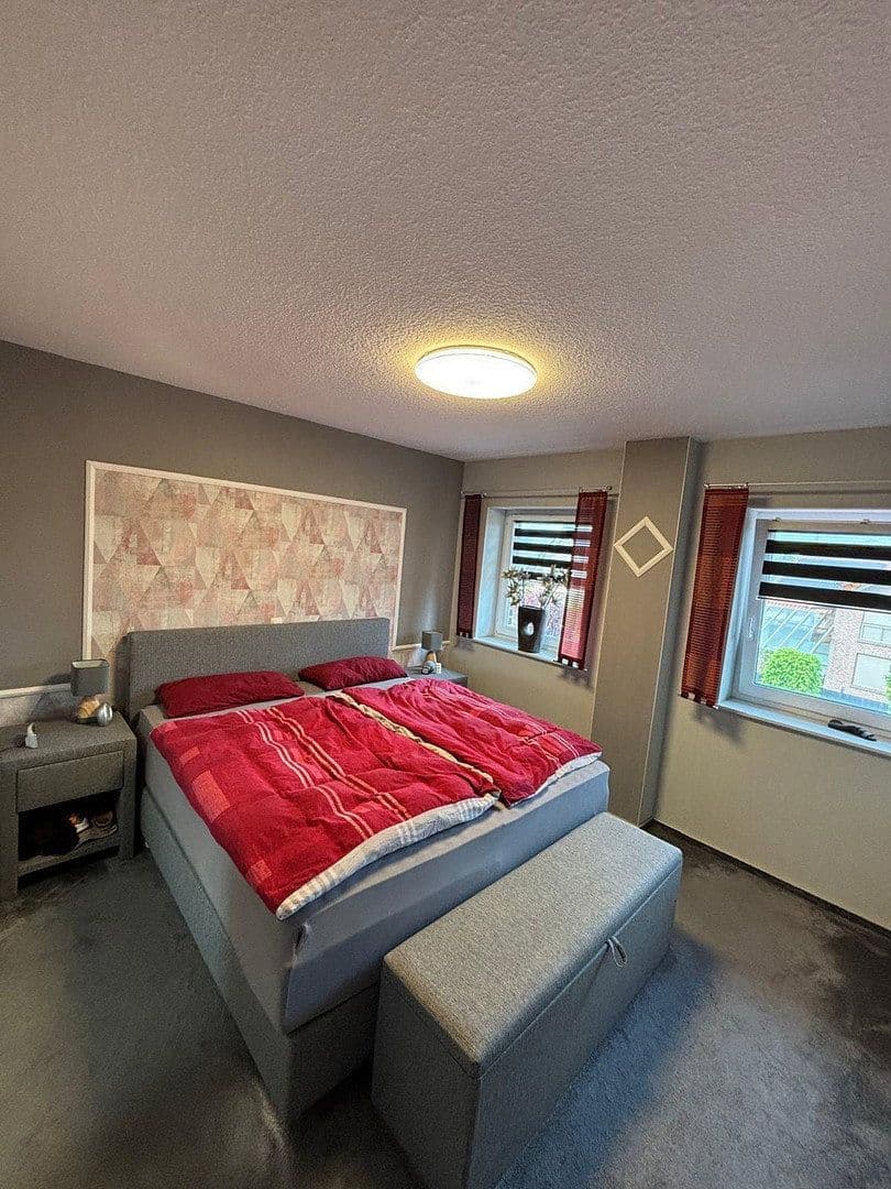 Prodej domu 160 m², pozemek 649 m², Martin-Reinke-Straße 17, Edewecht, Dolní Sasko Prodej domu 160 m², pozemek 649 m², Martin-Reinke-Straße 17, Edewecht, Dolní Sasko