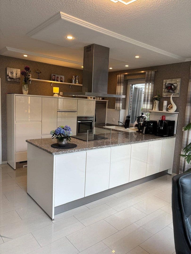 Prodej domu 160 m², pozemek 649 m², Martin-Reinke-Straße 17, Edewecht, Dolní Sasko Prodej domu 160 m², pozemek 649 m², Martin-Reinke-Straße 17, Edewecht, Dolní Sasko