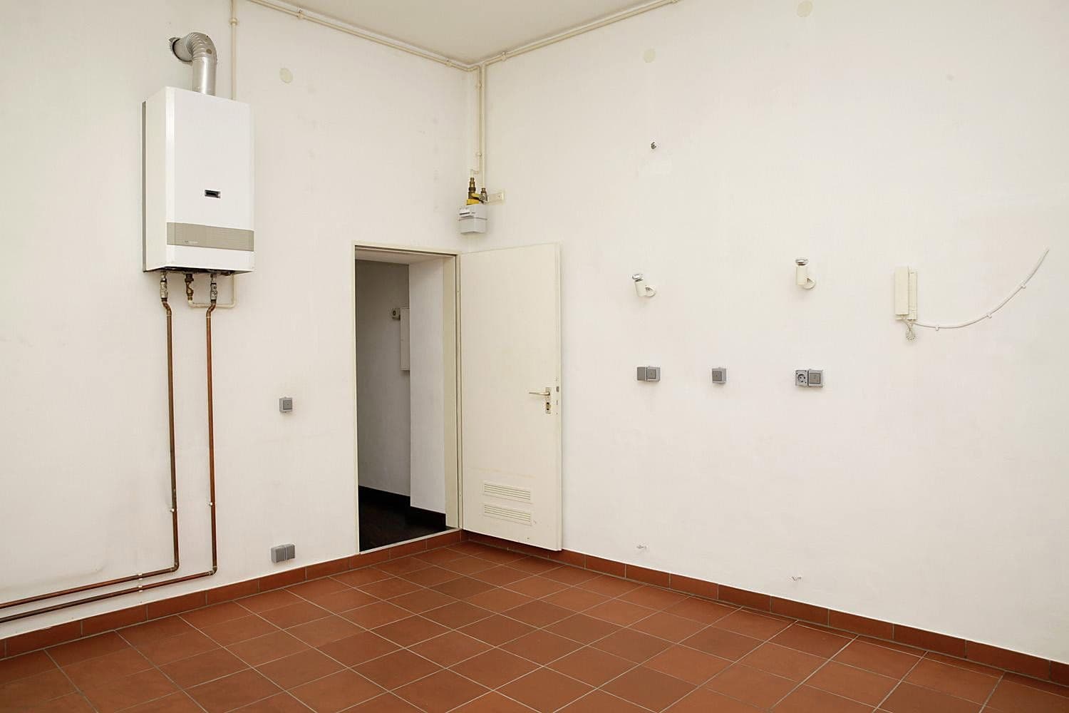 Prodej bytu 4+1 119 m², Berlin, Berlín Prodej bytu 4+1 119 m², Berlin, Berlín