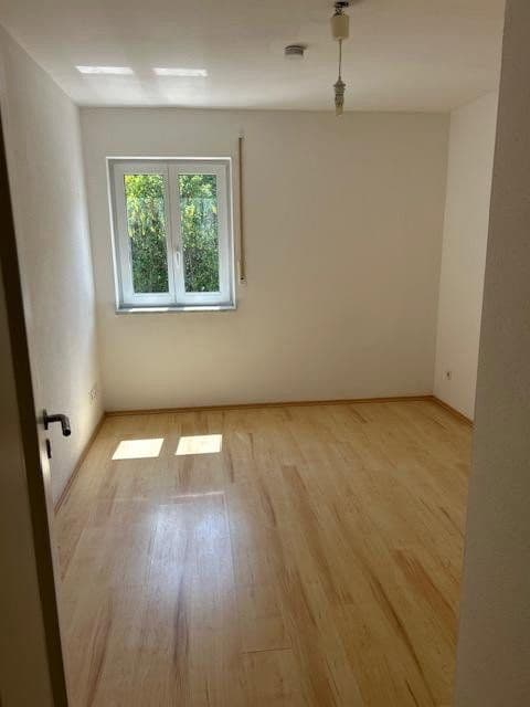 Prodej domu 150 m², pozemek 291 m², Brunnenstr.2, Ottenhofen, Bavorsko Prodej domu 150 m², pozemek 291 m², Brunnenstr.2, Ottenhofen, Bavorsko