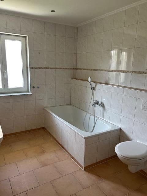 Prodej domu 150 m², pozemek 291 m², Brunnenstr.2, Ottenhofen, Bavorsko Prodej domu 150 m², pozemek 291 m², Brunnenstr.2, Ottenhofen, Bavorsko