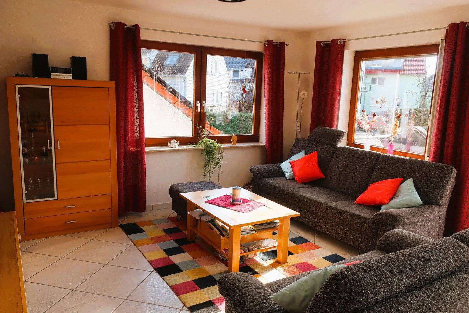 Prodej domu 194 m², pozemek 275 m², Mundelsheim, Bádensko-Württembersko Prodej domu 194 m², pozemek 275 m², Mundelsheim, Bádensko-Württembersko