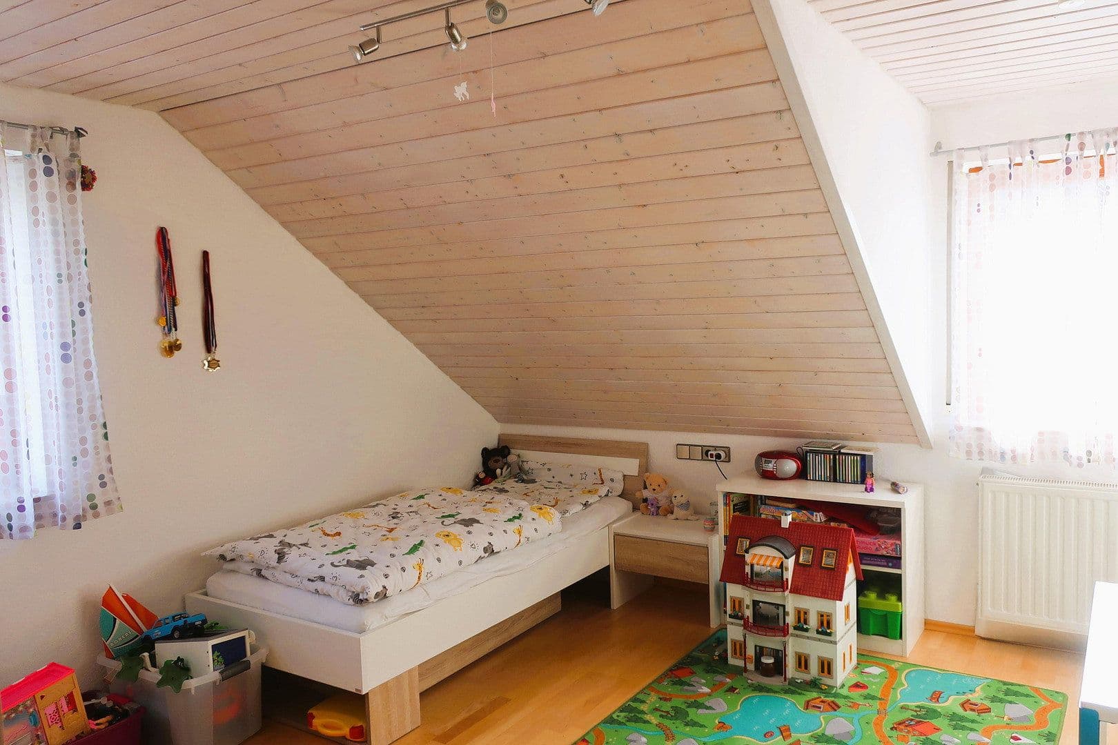 Prodej domu 194 m², pozemek 275 m², Mundelsheim, Bádensko-Württembersko Prodej domu 194 m², pozemek 275 m², Mundelsheim, Bádensko-Württembersko