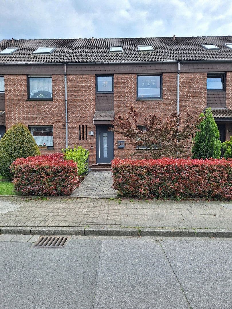 Prodej domu 136 m², pozemek 297 m², Gladbeck, Severní Porýní-Vestfálsko Prodej domu 136 m², pozemek 297 m², Gladbeck, Severní Porýní-Vestfálsko