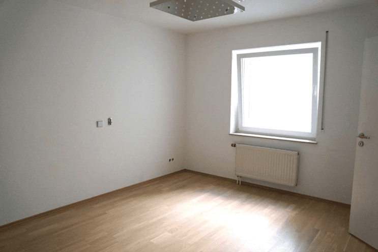 Pronájem bytu 3+1 100 m², Balinger Straße 50, Balingen, Bádensko-Württembersko Pronájem bytu 3+1 100 m², Balinger Straße 50, Balingen, Bádensko-Württembersko