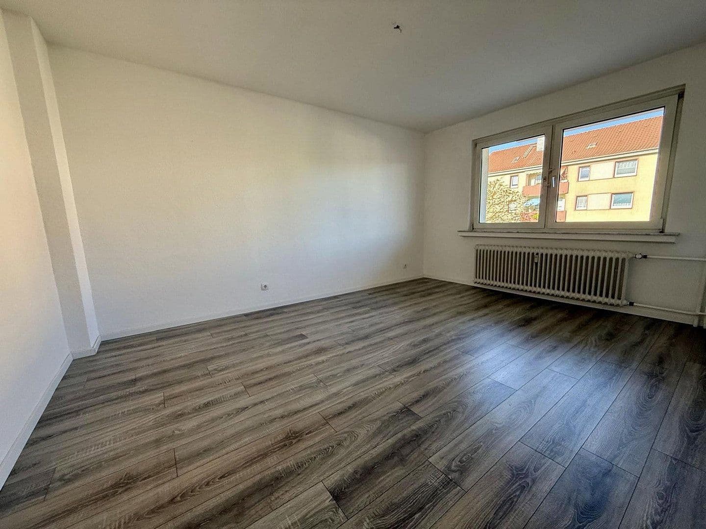 Pronájem bytu 2+1 59 m², Waldecker Str. 9, Duisburg, Severní Porýní-Vestfálsko Pronájem bytu 2+1 59 m², Waldecker Str. 9, Duisburg, Severní Porýní-Vestfálsko