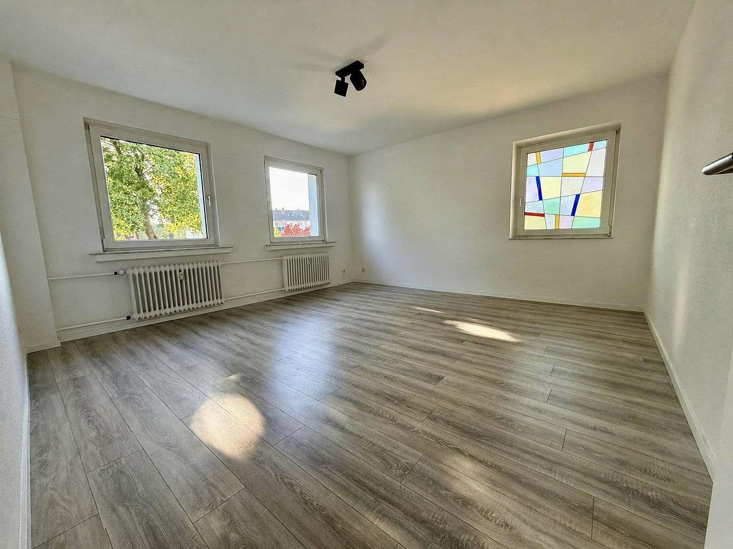 Pronájem bytu 2+1 59 m², Waldecker Str. 9, Duisburg, Severní Porýní-Vestfálsko Pronájem bytu 2+1 59 m², Waldecker Str. 9, Duisburg, Severní Porýní-Vestfálsko