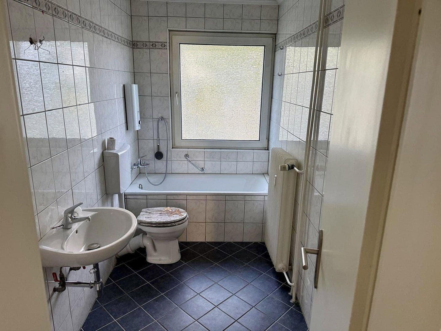 Pronájem bytu 2+1 59 m², Waldecker Str. 9, Duisburg, Severní Porýní-Vestfálsko Pronájem bytu 2+1 59 m², Waldecker Str. 9, Duisburg, Severní Porýní-Vestfálsko