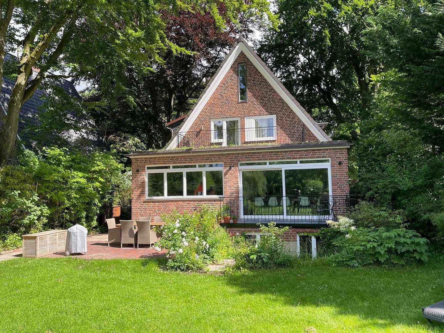 Prodej domu 155 m², pozemek 862 m², Kalckreutweg 75, Hamburg, Hamburg Prodej domu 155 m², pozemek 862 m², Kalckreutweg 75, Hamburg, Hamburg