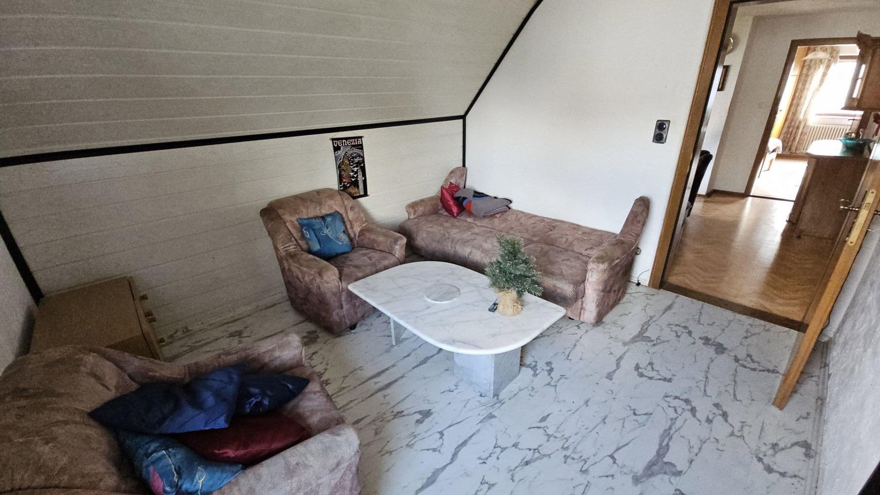 Pronájem domu 110 m², pozemek 599 m², Dachau, Bavorsko Pronájem domu 110 m², pozemek 599 m², Dachau, Bavorsko