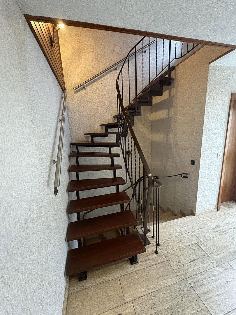 Prodej domu 160 m², pozemek 570 m², Gertrud minus von minus Lee minus Ford minus Straße 13, Koblenz, Porýní-Falc Prodej domu 160 m², pozemek 570 m², Gertrud minus von minus Lee minus Ford minus Straße 13, Koblenz, Porýní-Falc