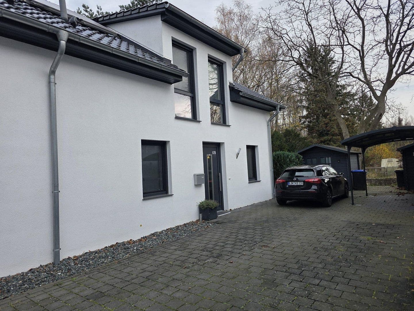 Prodej domu 110 m², pozemek 535 m², Hannoversche Straße 67B, Isernhagen, Dolní Sasko Prodej domu 110 m², pozemek 535 m², Hannoversche Straße 67B, Isernhagen, Dolní Sasko