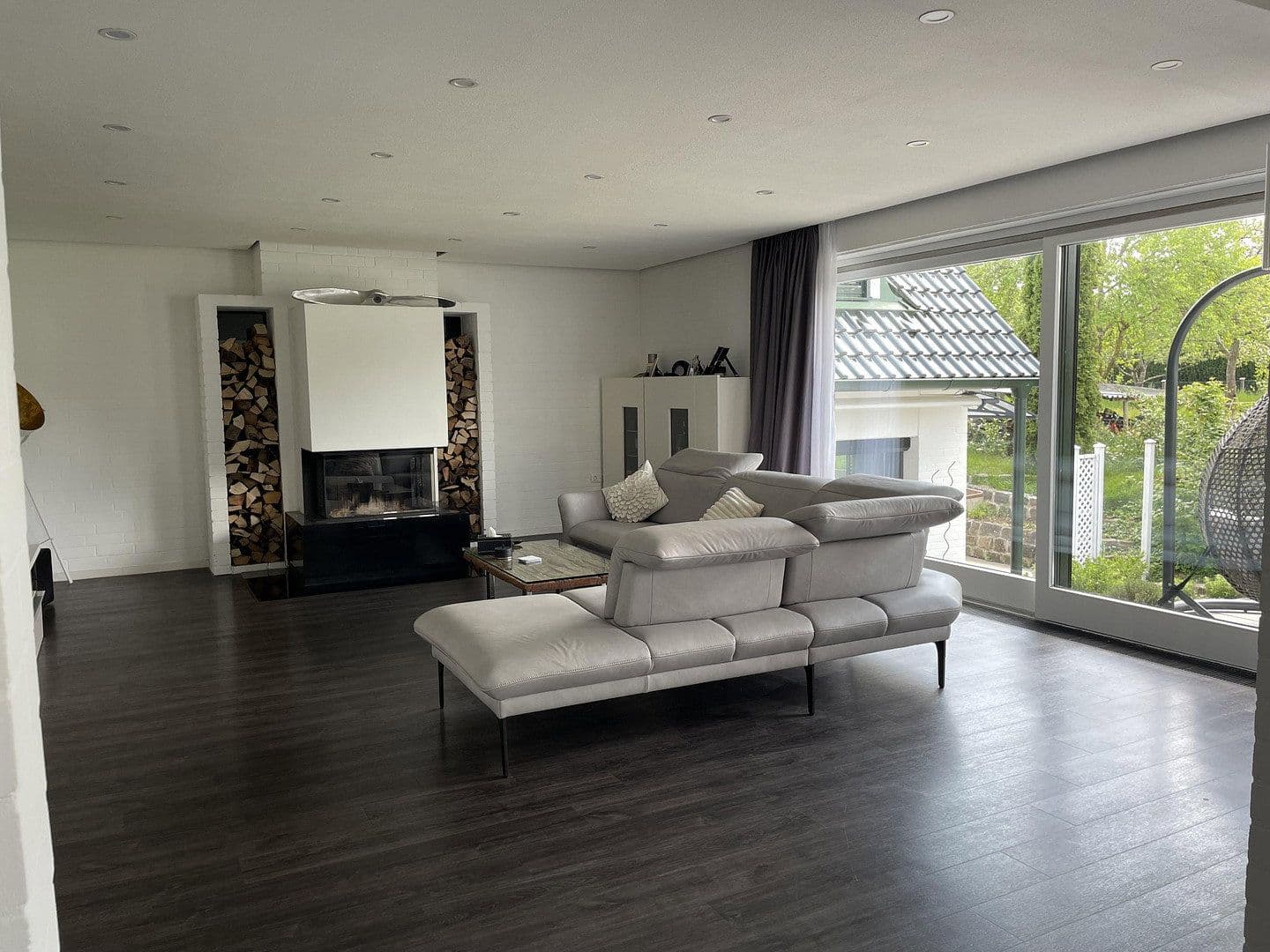 Prodej domu 401 m², pozemek 1.045 m², Dietenheim, Bádensko-Württembersko Prodej domu 401 m², pozemek 1.045 m², Dietenheim, Bádensko-Württembersko