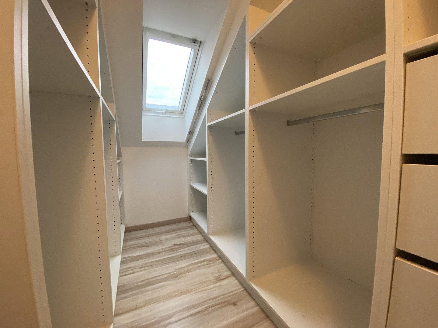 Pronájem bytu 4+1 133 m², Gerauer Straße 50c, Frankfurt am Main, Hessen Pronájem bytu 4+1 133 m², Gerauer Straße 50c, Frankfurt am Main, Hessen