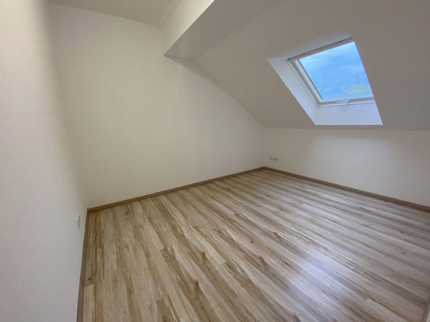 Pronájem bytu 4+1 133 m², Gerauer Straße 50c, Frankfurt am Main, Hessen Pronájem bytu 4+1 133 m², Gerauer Straße 50c, Frankfurt am Main, Hessen
