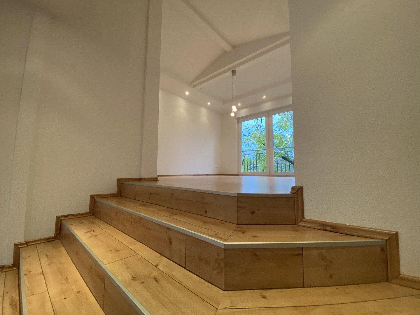 Pronájem bytu 4+1 133 m², Gerauer Straße 50c, Frankfurt am Main, Hessen Pronájem bytu 4+1 133 m², Gerauer Straße 50c, Frankfurt am Main, Hessen