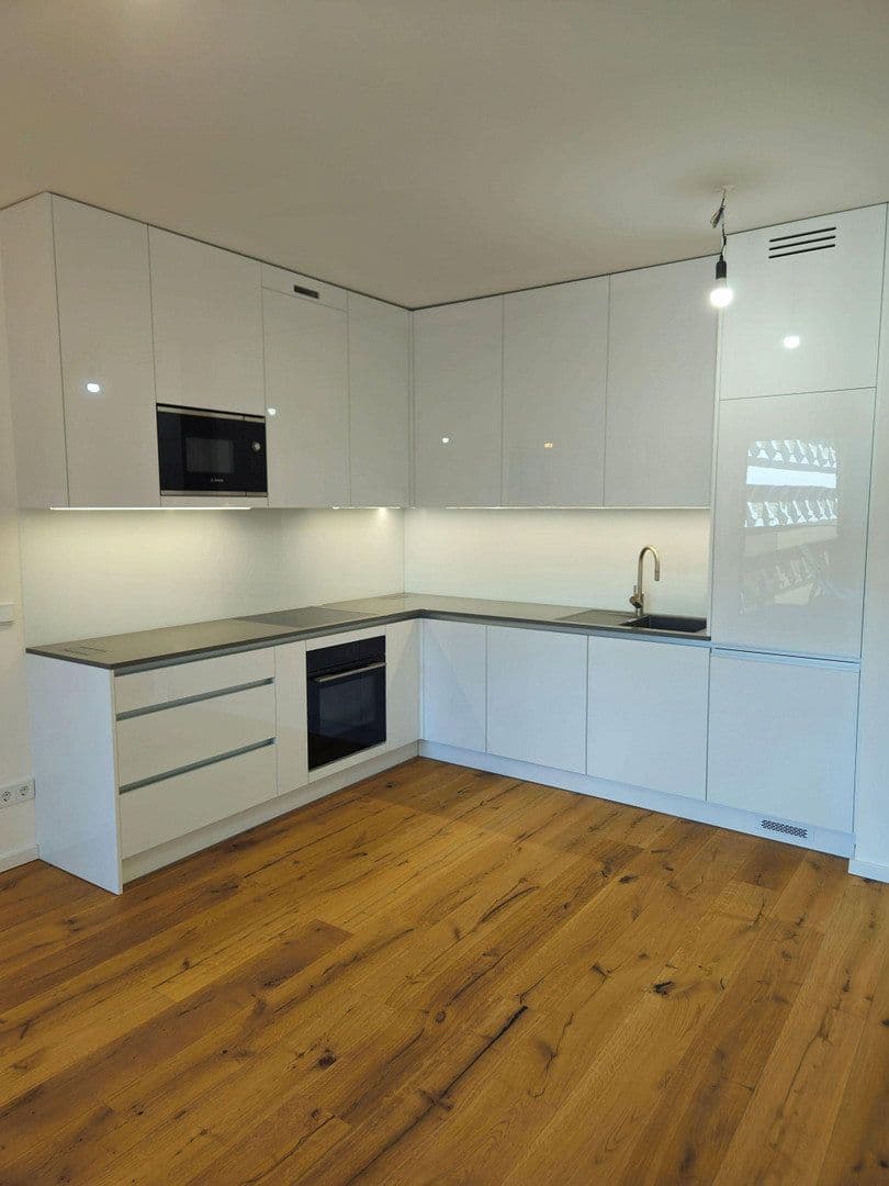 Pronájem bytu 3+1 80 m², Rotterdammerplatz 14, Mainz, Porýní-Falc Pronájem bytu 3+1 80 m², Rotterdammerplatz 14, Mainz, Porýní-Falc