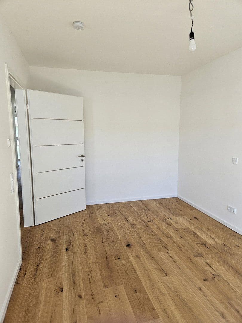 Pronájem bytu 3+1 80 m², Rotterdammerplatz 14, Mainz, Porýní-Falc Pronájem bytu 3+1 80 m², Rotterdammerplatz 14, Mainz, Porýní-Falc