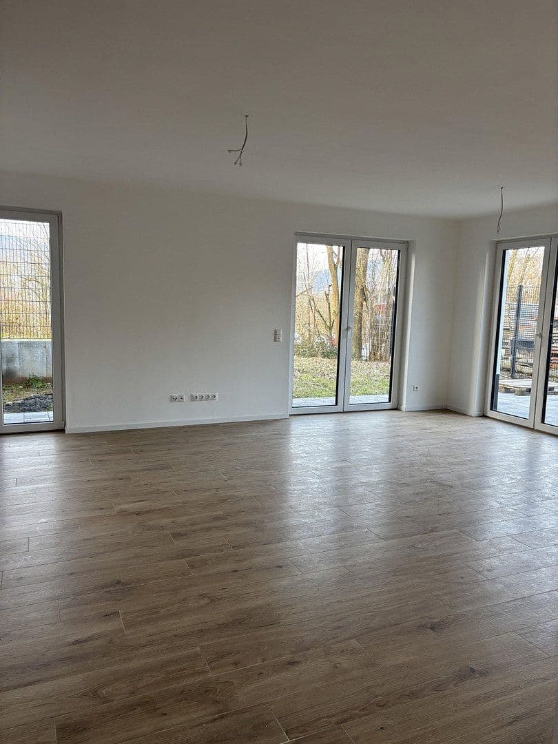 Pronájem domu 120 m², pozemek 150 m², Höchst im Odenwald, Hessen Pronájem domu 120 m², pozemek 150 m², Höchst im Odenwald, Hessen