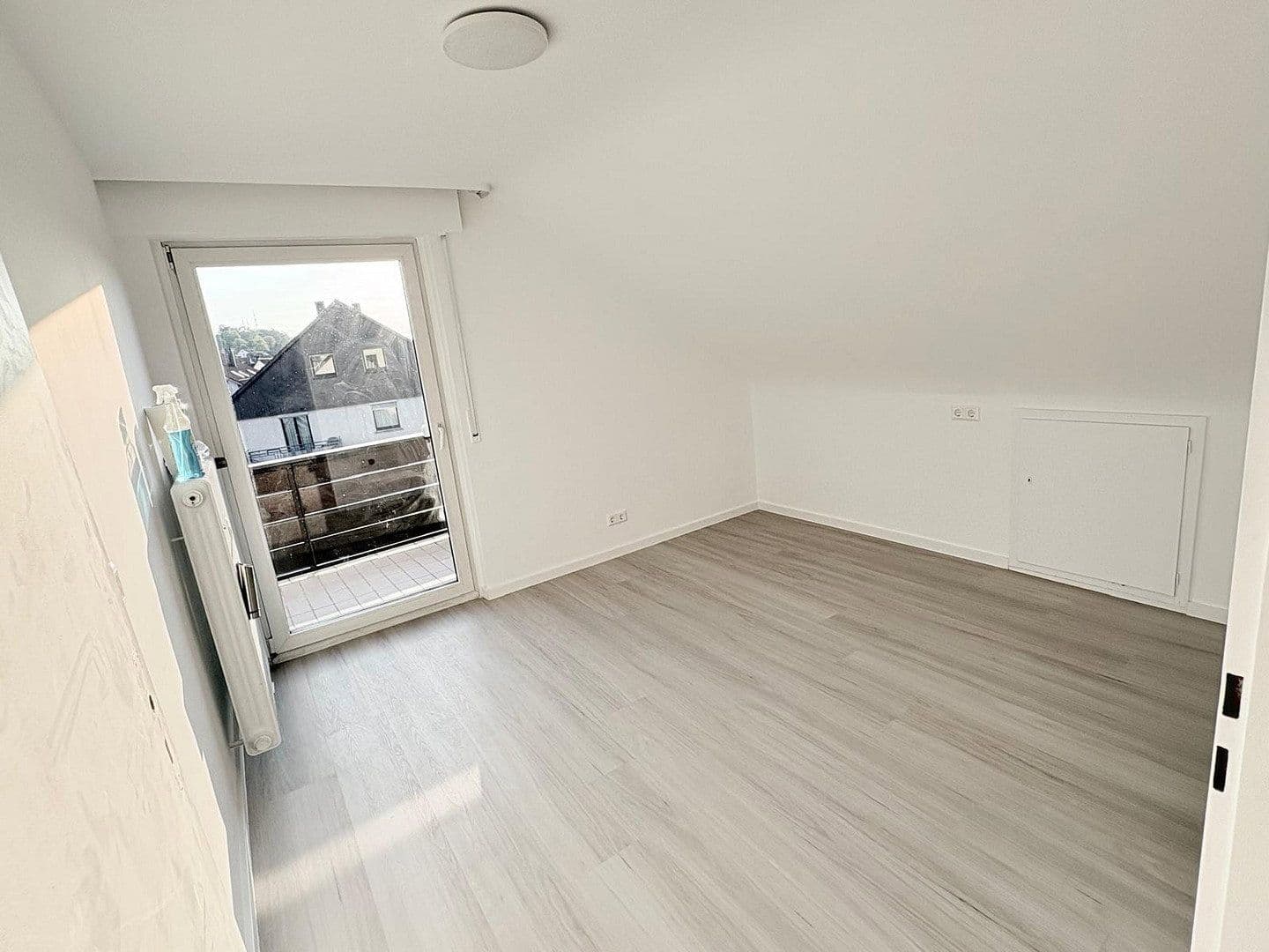 Pronájem bytu 3+kk 82 m², Deizisau, Bádensko-Württembersko Pronájem bytu 3+kk 82 m², Deizisau, Bádensko-Württembersko