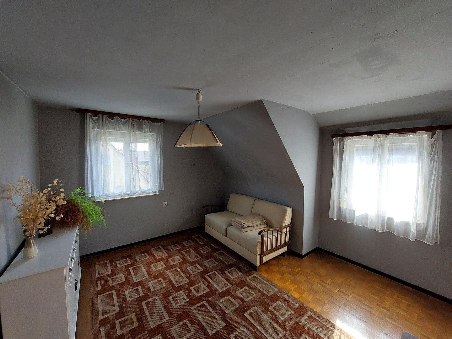Prodej domu 165 m², pozemek 357 m², Herrenberg, Bádensko-Württembersko Prodej domu 165 m², pozemek 357 m², Herrenberg, Bádensko-Württembersko