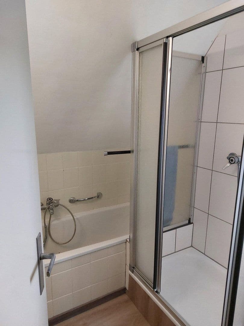 Prodej domu 165 m², pozemek 357 m², Herrenberg, Bádensko-Württembersko Prodej domu 165 m², pozemek 357 m², Herrenberg, Bádensko-Württembersko