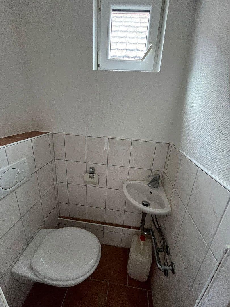 Pronájem bytu 5+1 140 m², Hauptstr. 39, Dettenheim, Bádensko-Württembersko Pronájem bytu 5+1 140 m², Hauptstr. 39, Dettenheim, Bádensko-Württembersko