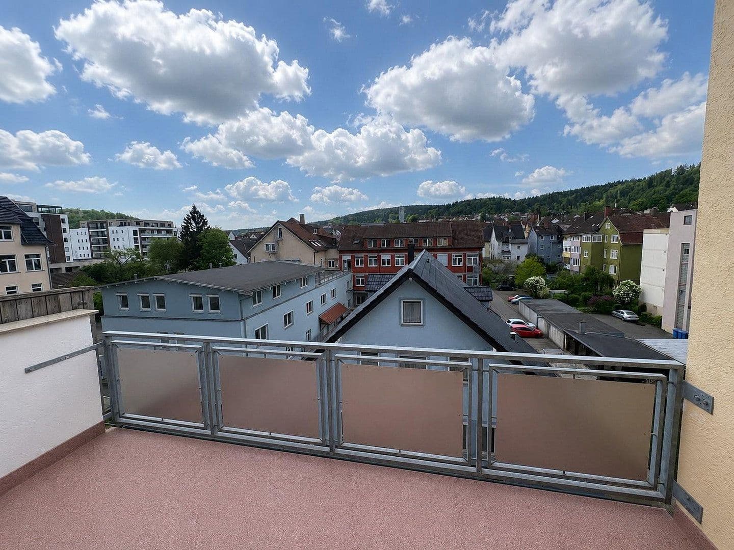 Pronájem bytu 3+1 86 m², Bahnhofstrasse 79/1, Tuttlingen, Bádensko-Württembersko Pronájem bytu 3+1 86 m², Bahnhofstrasse 79/1, Tuttlingen, Bádensko-Württembersko