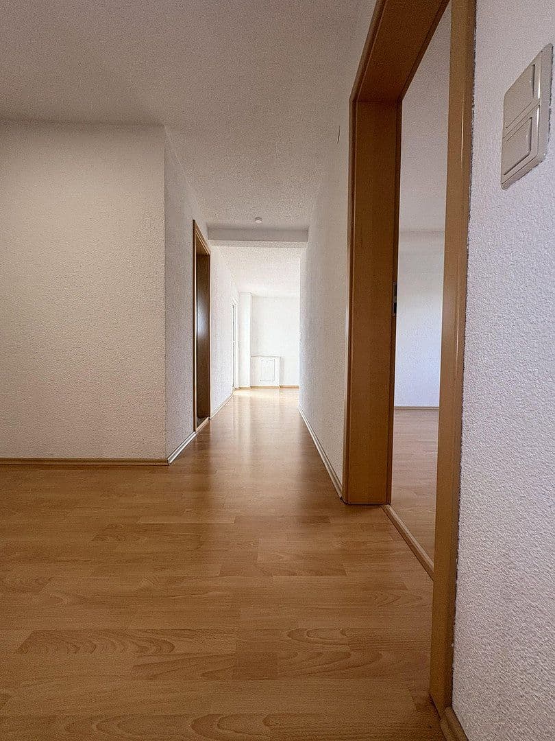 Pronájem bytu 3+1 86 m², Bahnhofstrasse 79/1, Tuttlingen, Bádensko-Württembersko Pronájem bytu 3+1 86 m², Bahnhofstrasse 79/1, Tuttlingen, Bádensko-Württembersko