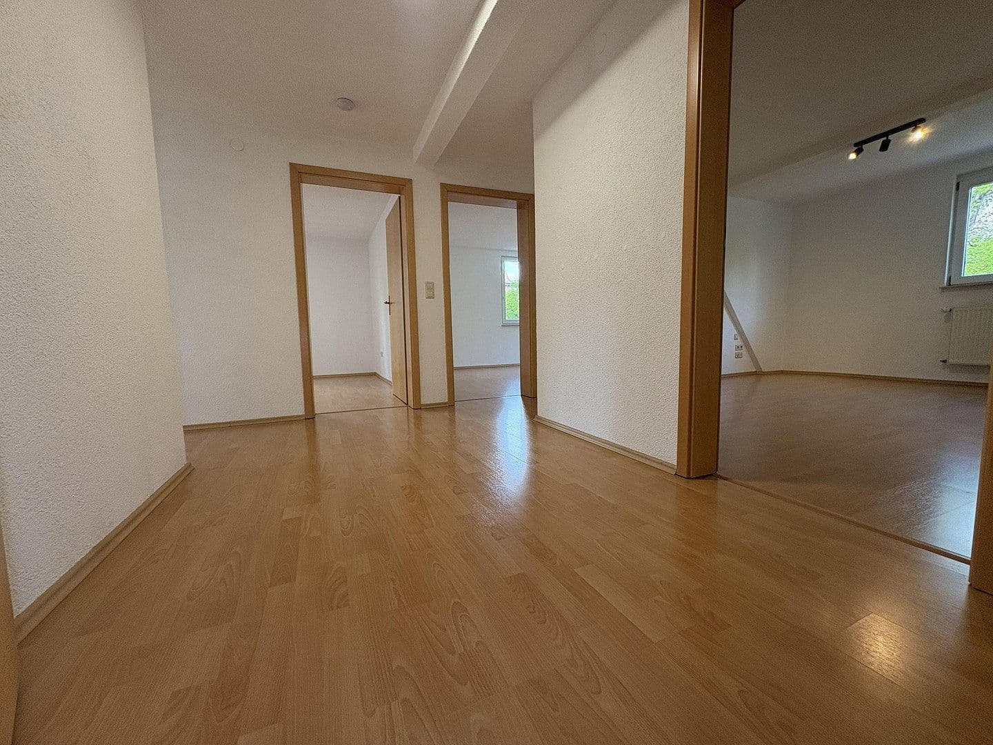 Pronájem bytu 3+1 86 m², Bahnhofstrasse 79/1, Tuttlingen, Bádensko-Württembersko Pronájem bytu 3+1 86 m², Bahnhofstrasse 79/1, Tuttlingen, Bádensko-Württembersko