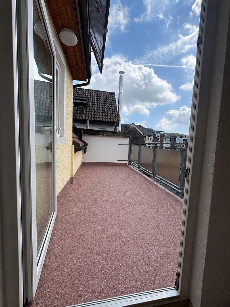 Pronájem bytu 3+1 86 m², Bahnhofstrasse 79/1, Tuttlingen, Bádensko-Württembersko Pronájem bytu 3+1 86 m², Bahnhofstrasse 79/1, Tuttlingen, Bádensko-Württembersko