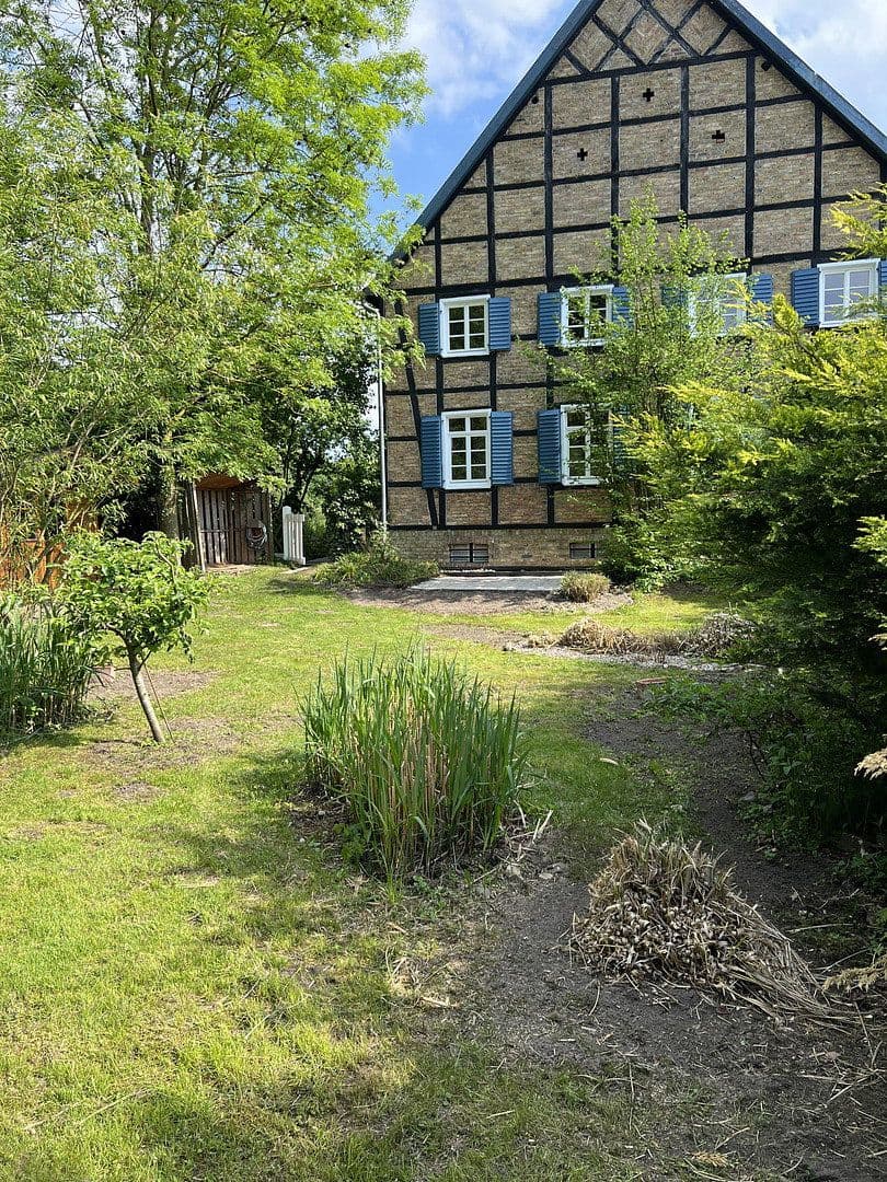 Prodej domu 163 m², pozemek 580 m², Urnenfeldstraße 13, Hamm, Severní Porýní-Vestfálsko Prodej domu 163 m², pozemek 580 m², Urnenfeldstraße 13, Hamm, Severní Porýní-Vestfálsko