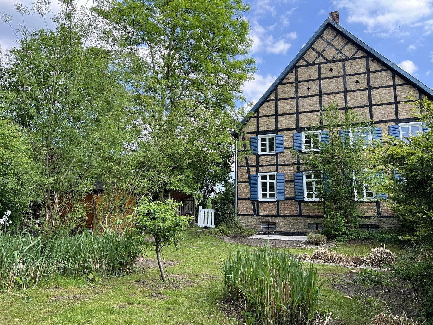 Prodej domu 163 m², pozemek 580 m², Urnenfeldstraße 13, Hamm, Severní Porýní-Vestfálsko Prodej domu 163 m², pozemek 580 m², Urnenfeldstraße 13, Hamm, Severní Porýní-Vestfálsko