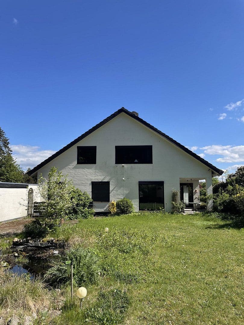 Prodej domu 182 m², pozemek 1.037 m², Lübeck, Šlesvicko-Holštýnsko Prodej domu 182 m², pozemek 1.037 m², Lübeck, Šlesvicko-Holštýnsko