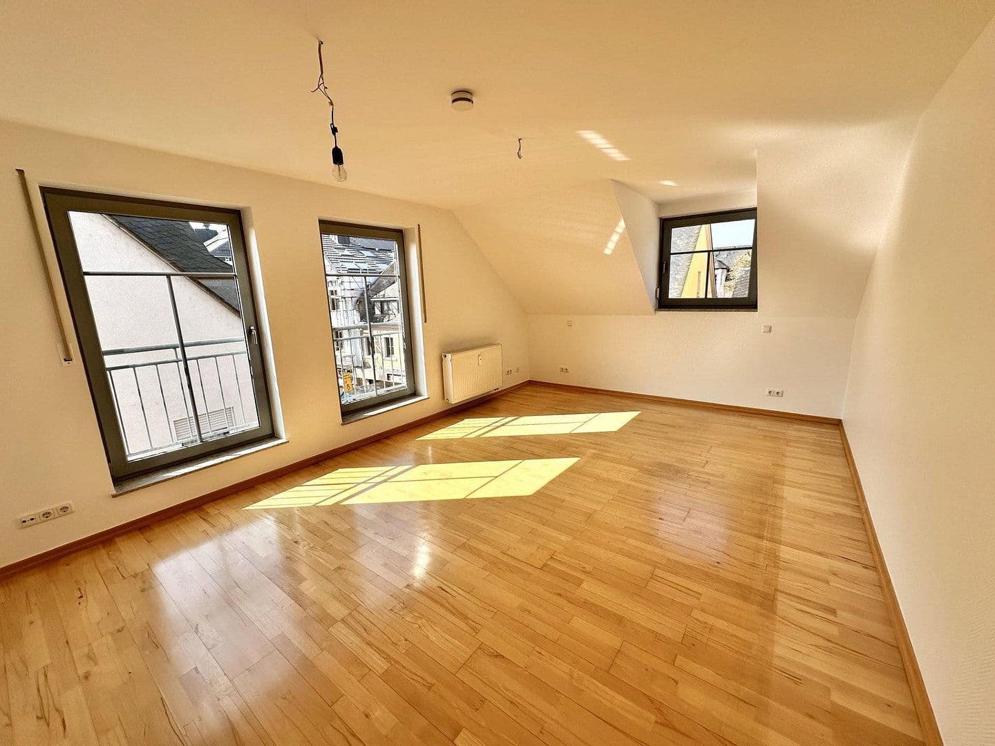 Pronájem bytu 2+1 74 m², Schweich, Porýní-Falc Pronájem bytu 2+1 74 m², Schweich, Porýní-Falc