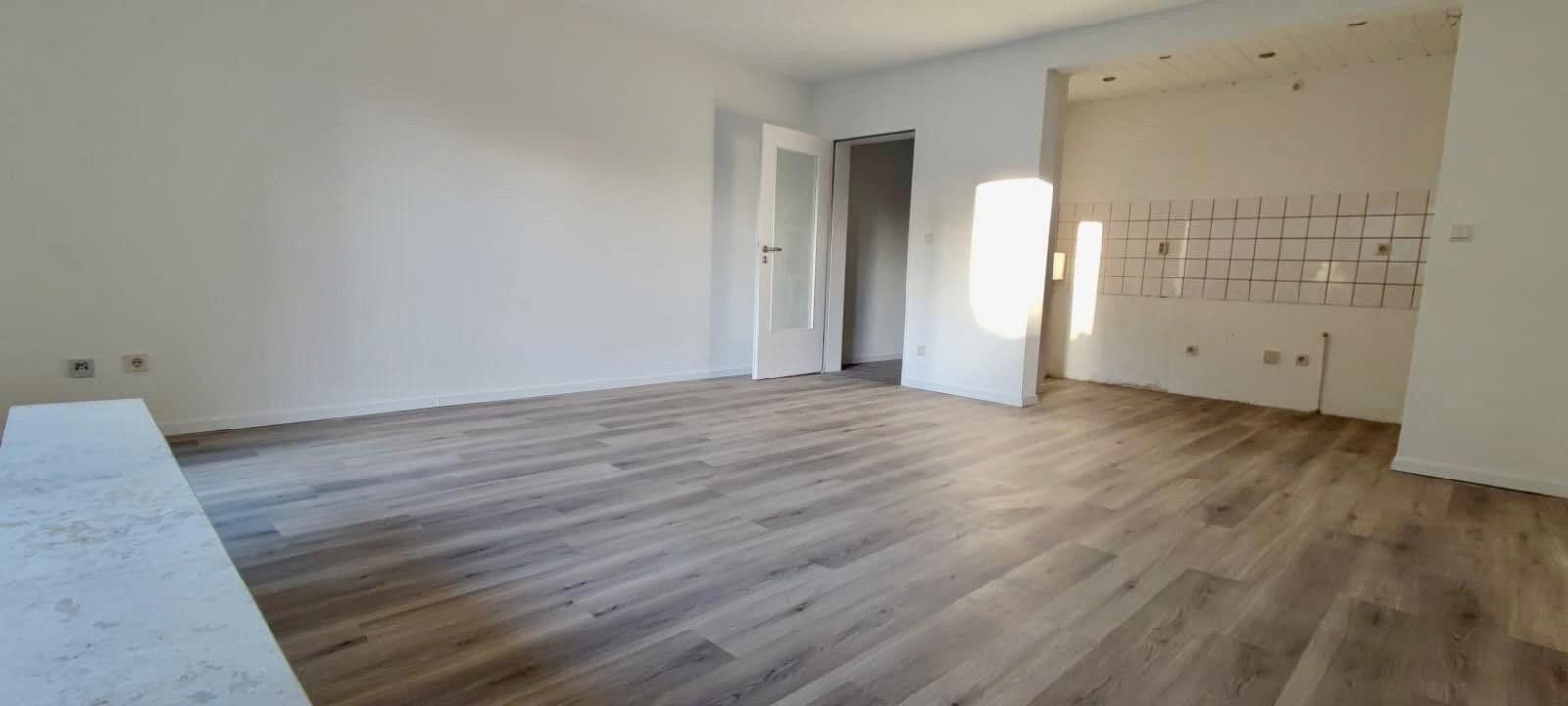 Pronájem bytu 3+1 64 m², Paderborn, Severní Porýní-Vestfálsko Pronájem bytu 3+1 64 m², Paderborn, Severní Porýní-Vestfálsko