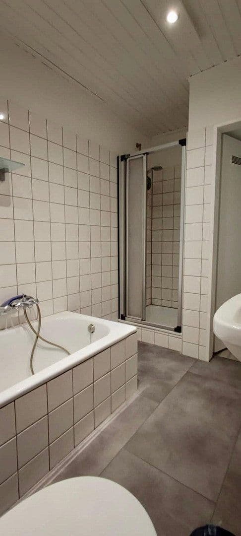 Pronájem bytu 3+1 64 m², Paderborn, Severní Porýní-Vestfálsko Pronájem bytu 3+1 64 m², Paderborn, Severní Porýní-Vestfálsko