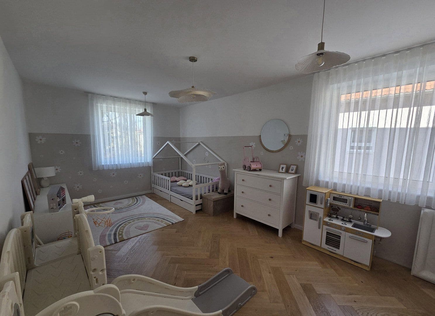 Prodej domu 185 m², pozemek 300 m², Röthenbach an der Pegnitz, Bavorsko Prodej domu 185 m², pozemek 300 m², Röthenbach an der Pegnitz, Bavorsko
