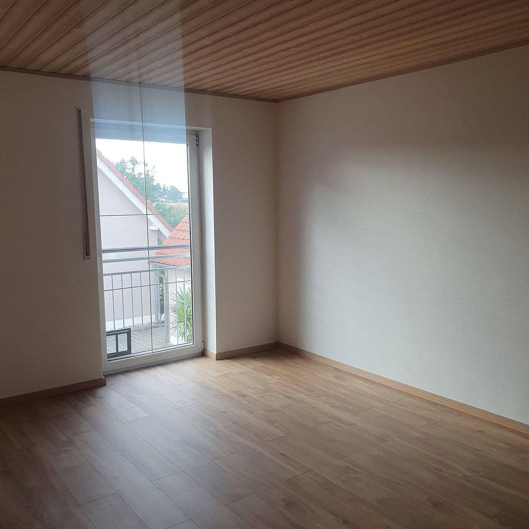 Prodej domu 125 m², pozemek 425 m², Pettenkofer Str. 21, Weichering OT Lichtenau, Bavorsko Prodej domu 125 m², pozemek 425 m², Pettenkofer Str. 21, Weichering OT Lichtenau, Bavorsko