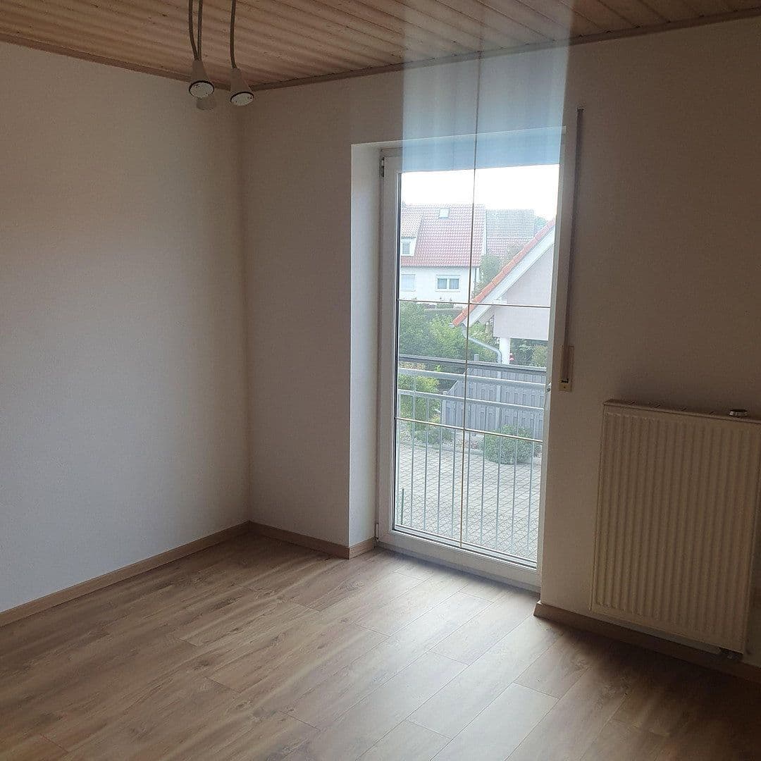 Prodej domu 125 m², pozemek 425 m², Pettenkofer Str. 21, Weichering OT Lichtenau, Bavorsko Prodej domu 125 m², pozemek 425 m², Pettenkofer Str. 21, Weichering OT Lichtenau, Bavorsko