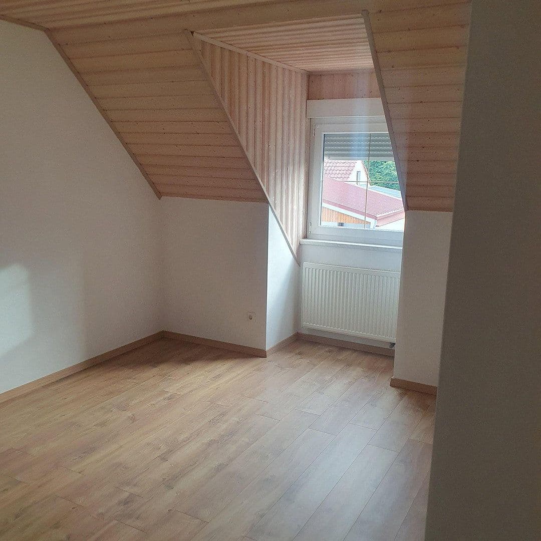 Prodej domu 125 m², pozemek 425 m², Pettenkofer Str. 21, Weichering OT Lichtenau, Bavorsko Prodej domu 125 m², pozemek 425 m², Pettenkofer Str. 21, Weichering OT Lichtenau, Bavorsko