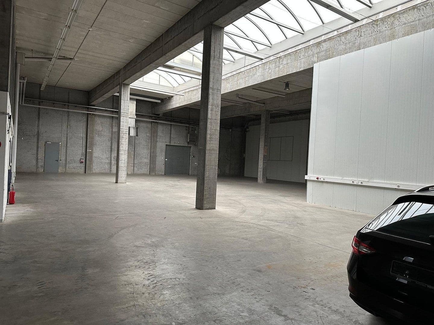 Pronájem nebytového prostoru 22.000 m², Steinbergstr. 3, Leipzig, Leipzig OT Holzhausen, Sasko Pronájem nebytového prostoru 22.000 m², Steinbergstr. 3, Leipzig, Leipzig OT Holzhausen, Sasko